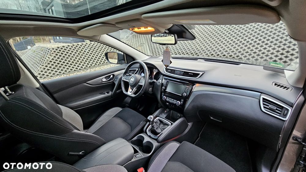 Nissan Qashqai 1.3 DIG-T N-CONNECTA - 38