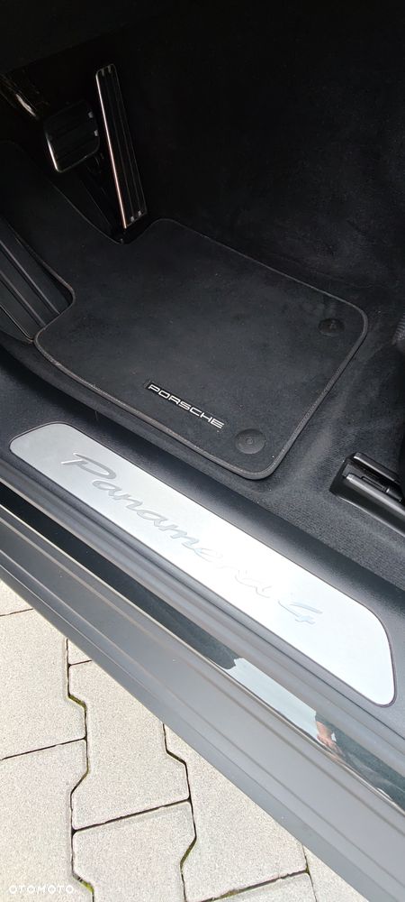 Porsche Panamera 4 E-Hybrid PHEV - 21