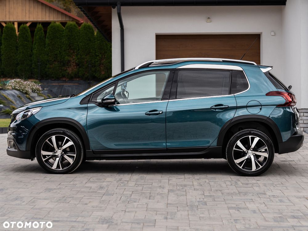 Peugeot 2008 1.2 Pure Tech Allure S&S - 11
