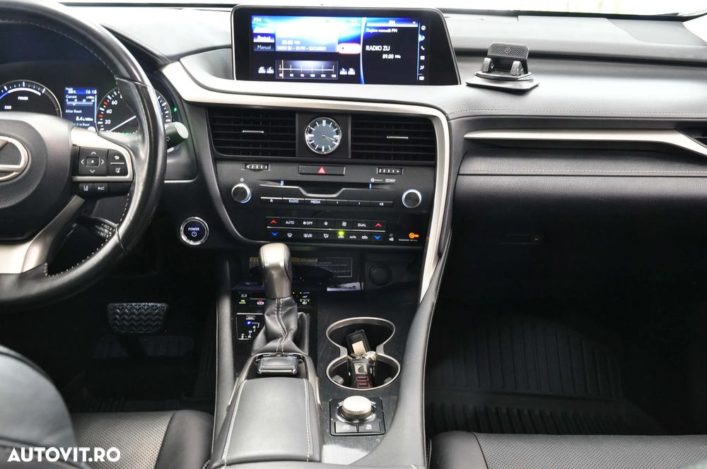 Lexus Seria RX - 21