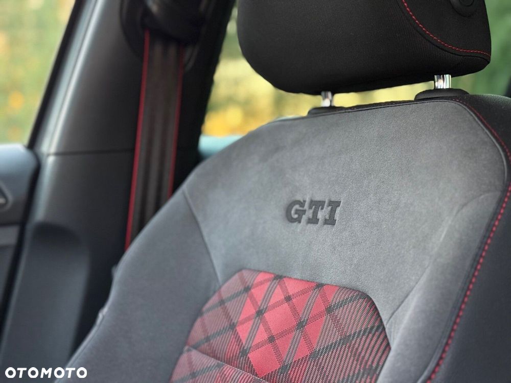 Volkswagen Golf 2.0 TSI GTI TCR DSG - 36