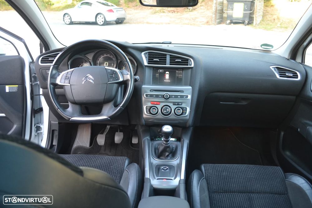 Citroën C4 PureTech 130 Stop&Start SHINE - 10