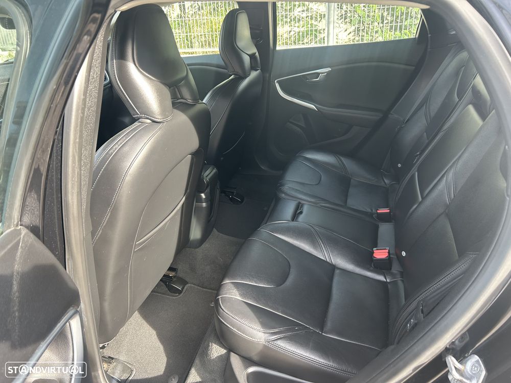 Volvo V40 1.6 D2 Summum Powershift - 19