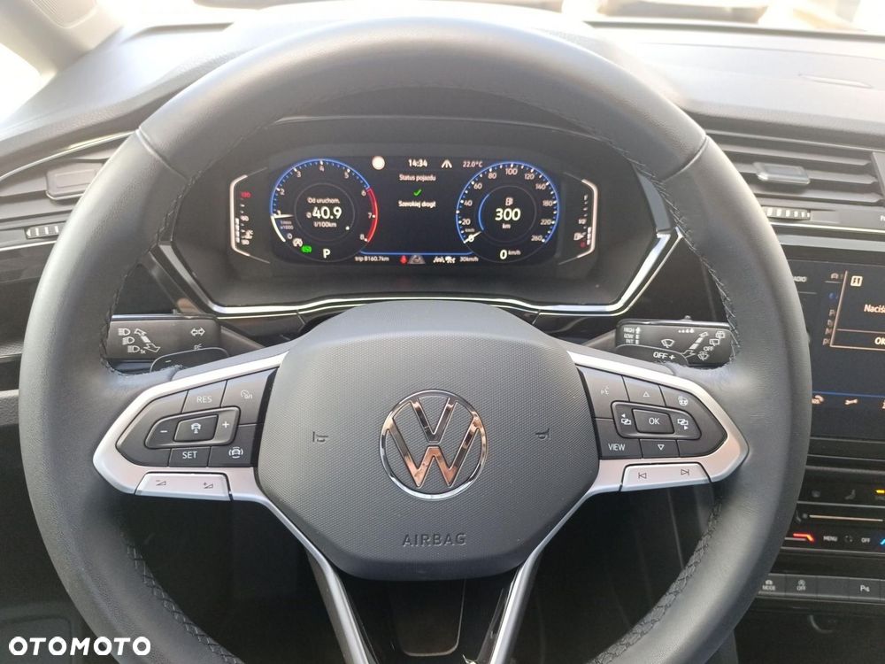Volkswagen Touran - 23