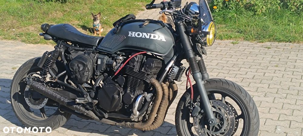 Honda CB - 1