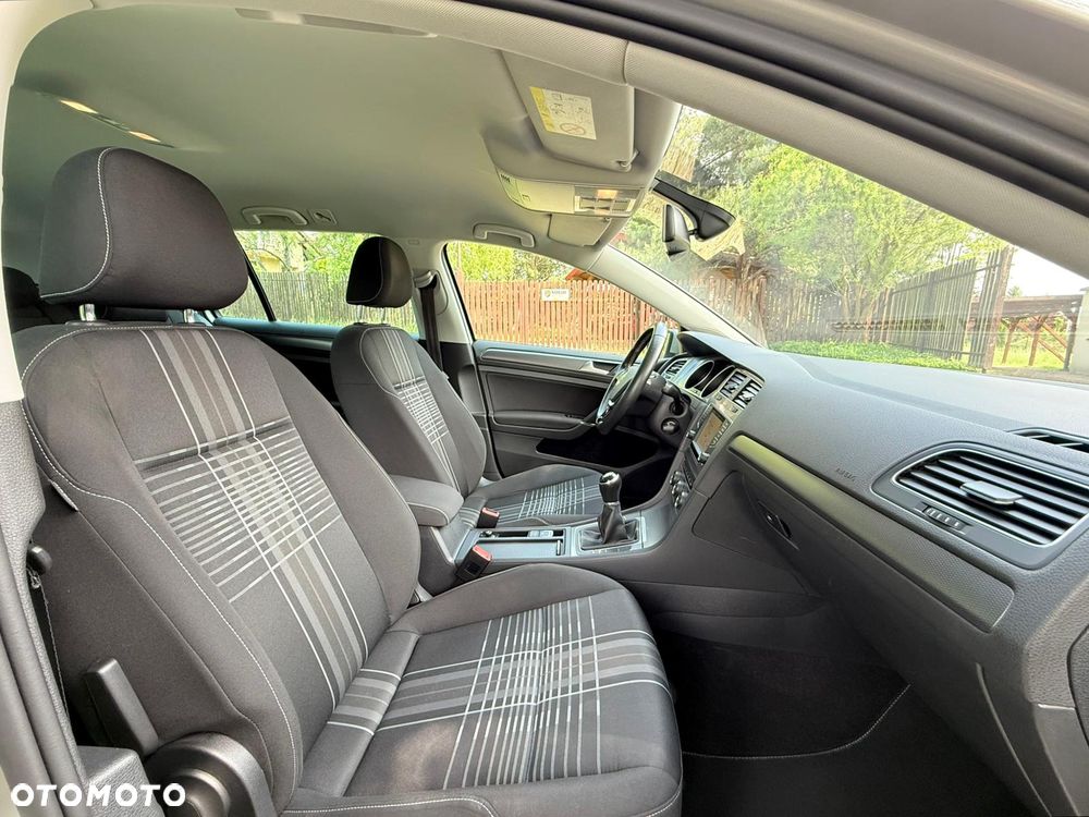Volkswagen Golf 1.6 TDI BlueMotion Technology Lounge - 28