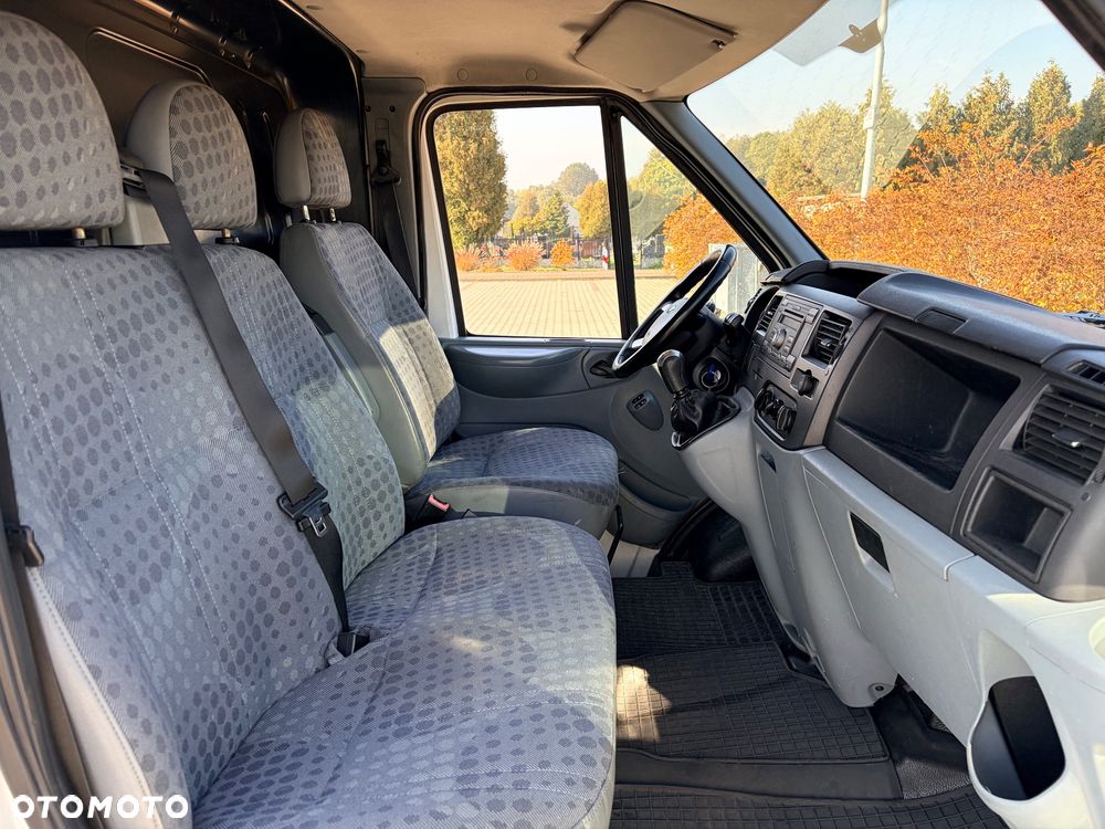 Ford Transit - 18