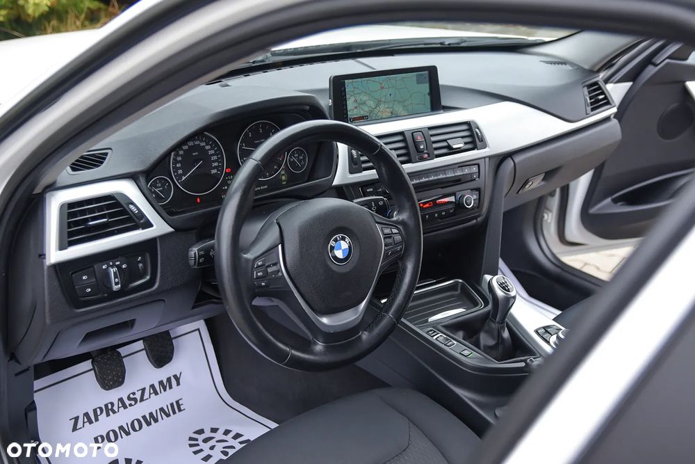 BMW Seria 3 318d - 28