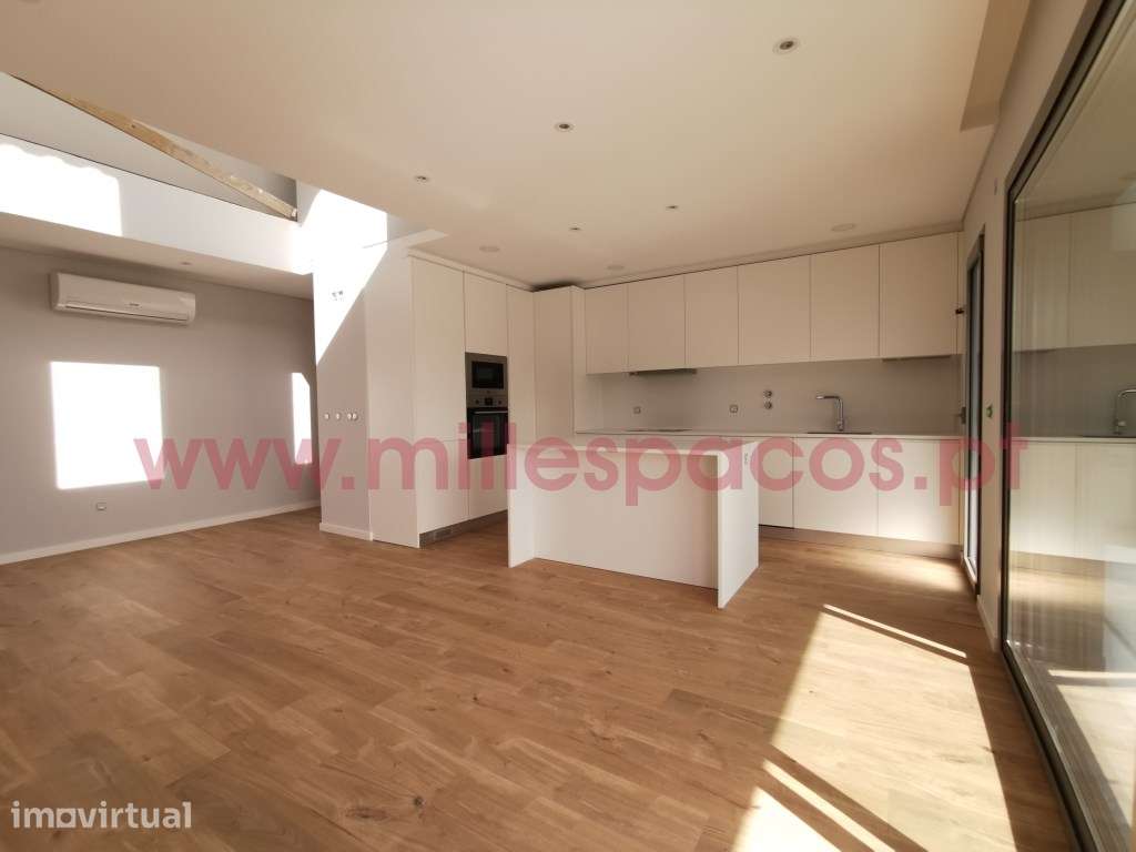 T3 Duplex -Terraço/Sul e Garagem - Grande imagem: 4/24