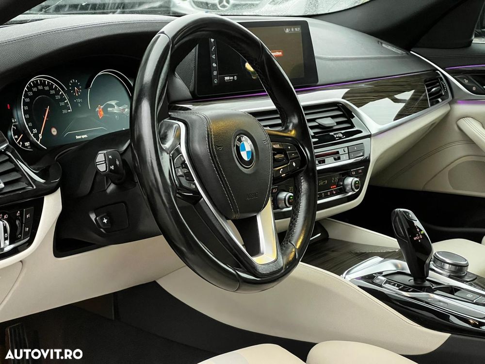 BMW Seria 5 520d xDrive AT - 11