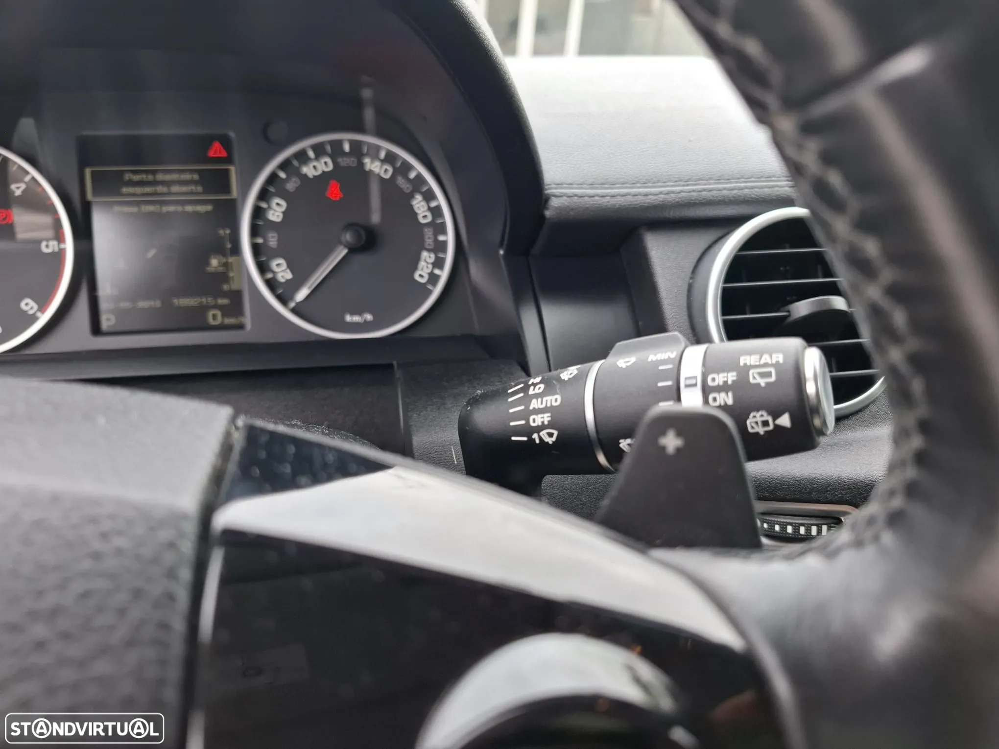 Land Rover Discovery SD V6 HSE - 31