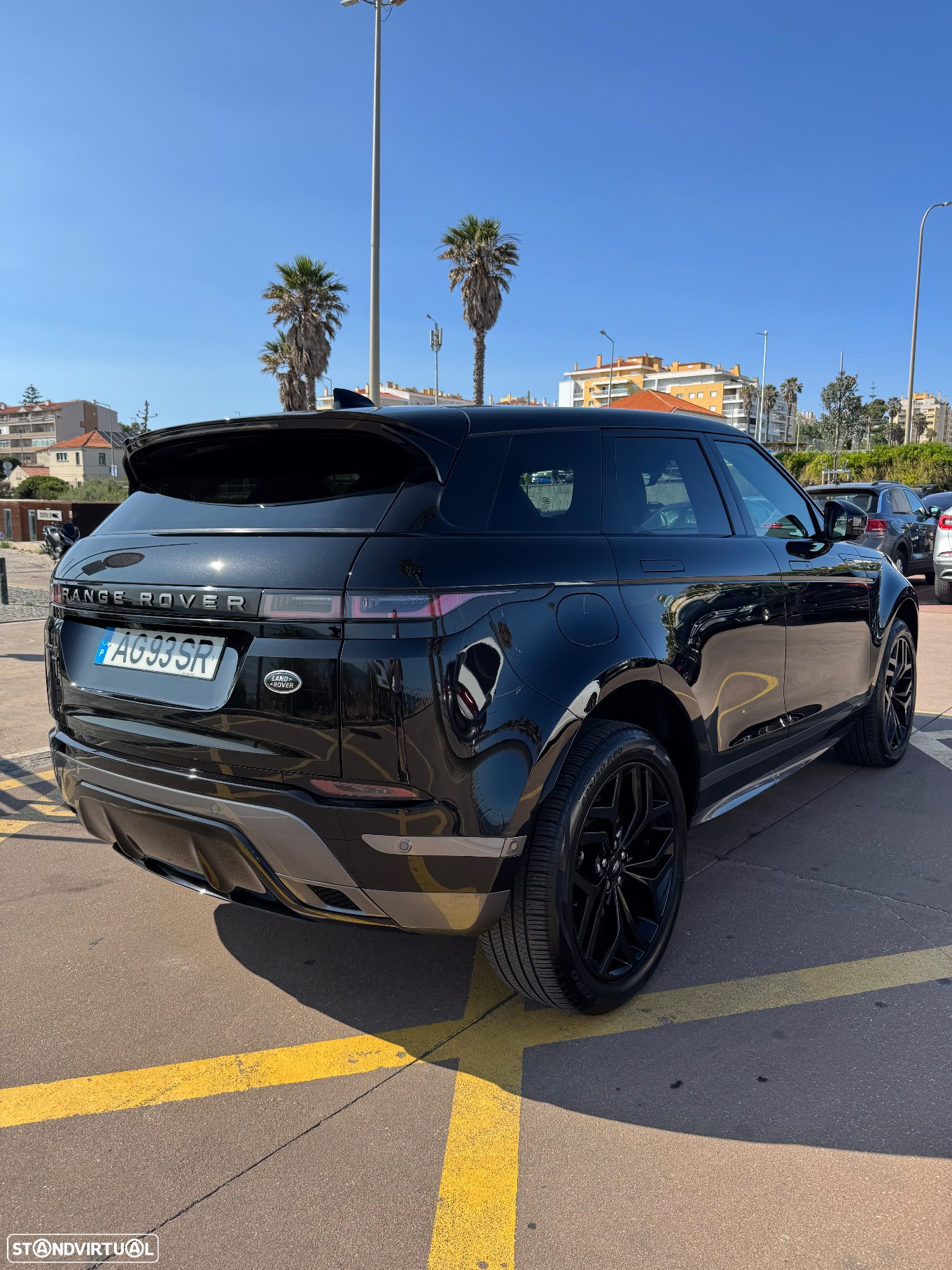 Land Rover Range Rover Evoque 1.5 P300e AWD R-Dynamic HSE Auto - 4