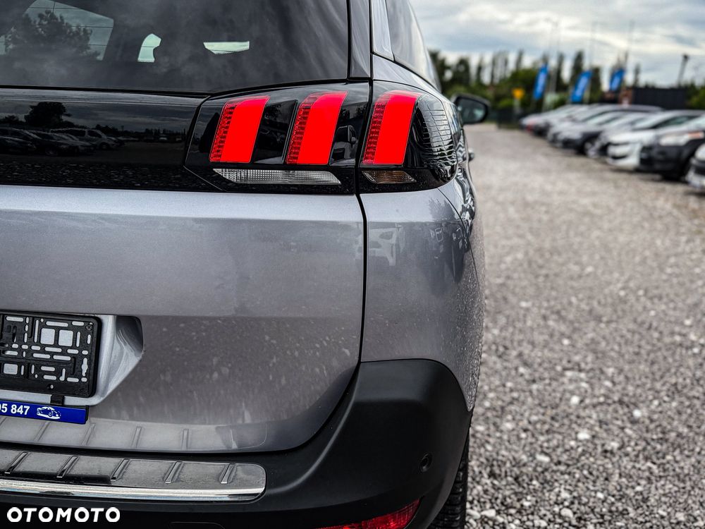Peugeot 5008 1.2 PureTech Allure S&S - 9