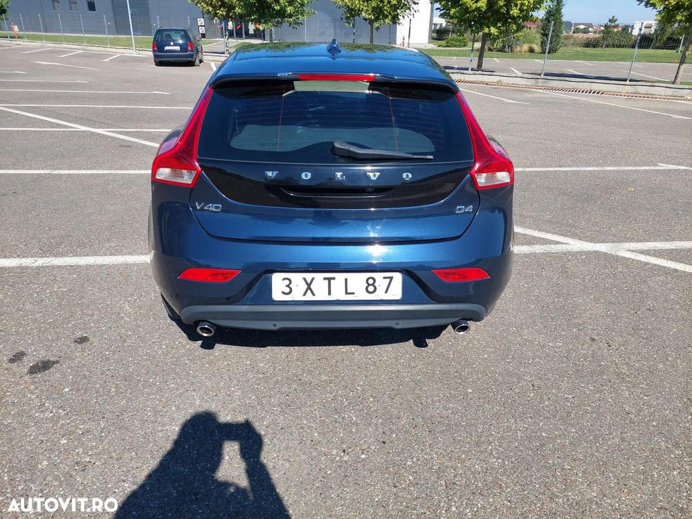 Volvo V40 D4 Momentum - 5