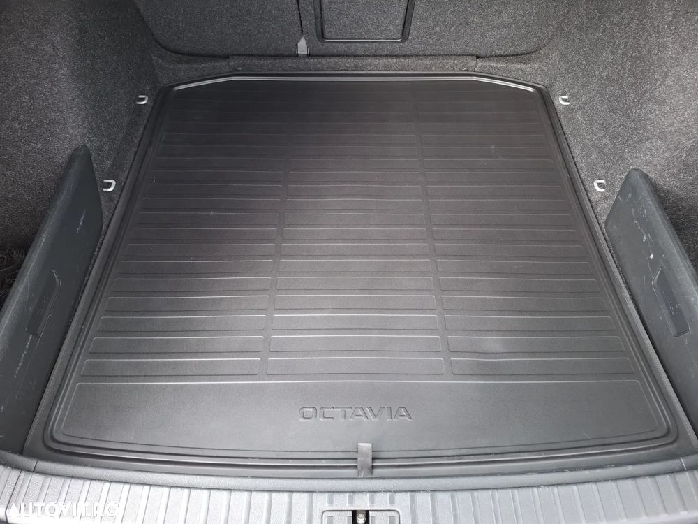 Skoda Octavia 2.0 TDI DSG Style - 39