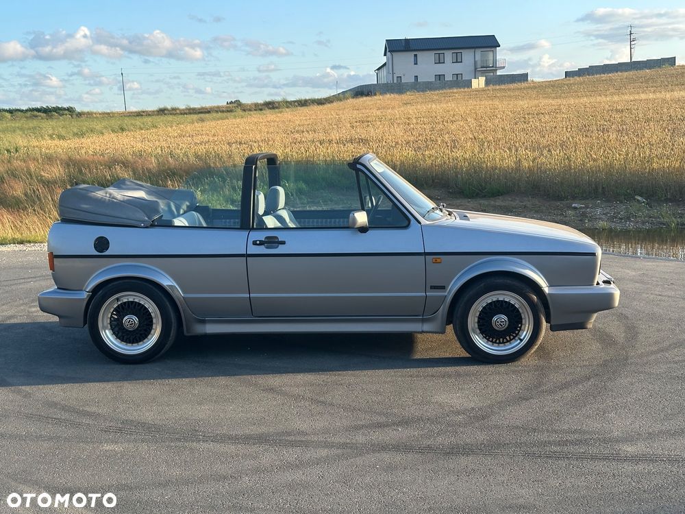 Volkswagen Golf - 10