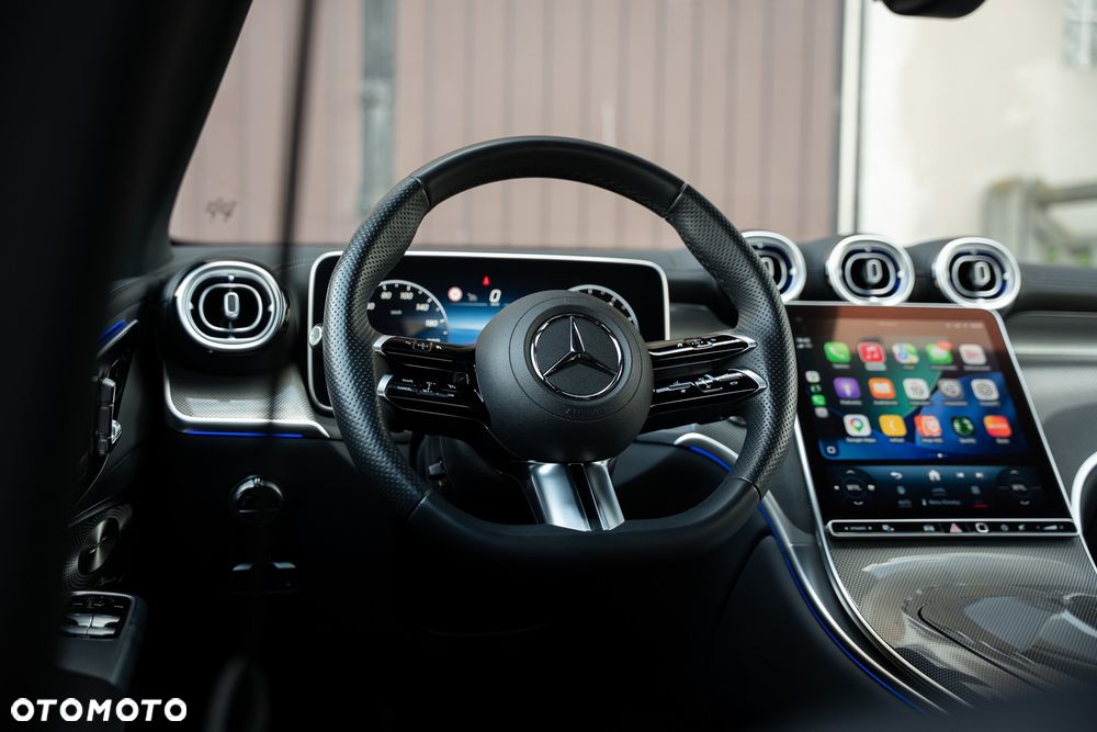 Mercedes-Benz GLC 200 4Matic 9G-TRONIC AMG Line Advanced - 23