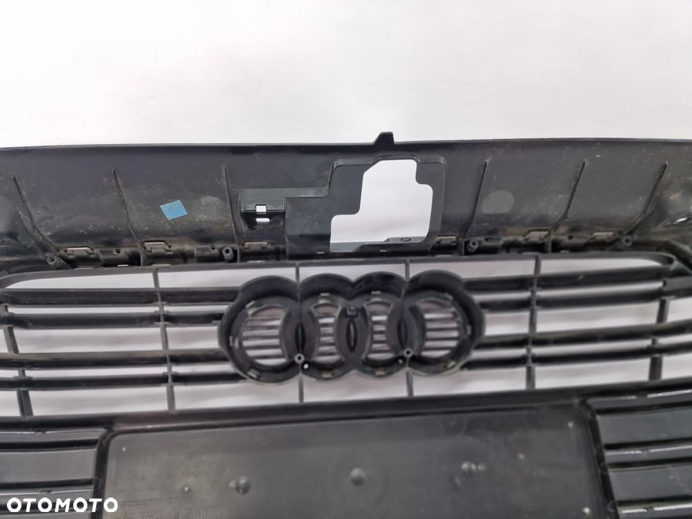 AUDI A3 8V 8V3 LIFT 15-  ATRAPA / GRILL PRZEDNI PRZÓD , NR 8V3853651AA , NR AUKCJI GR28 - 17