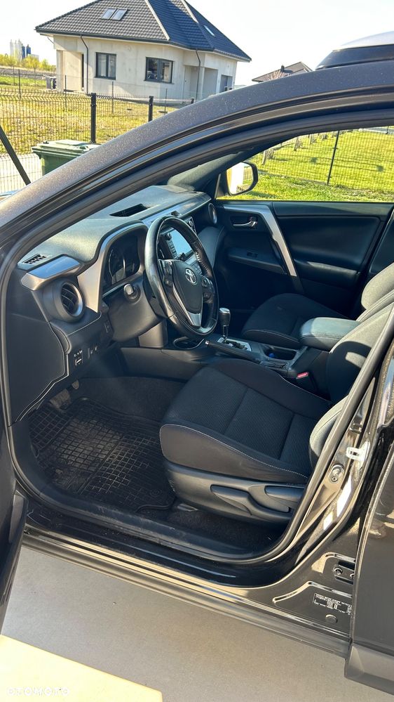 Toyota RAV4 Hybrid Premium 4x2 - 7