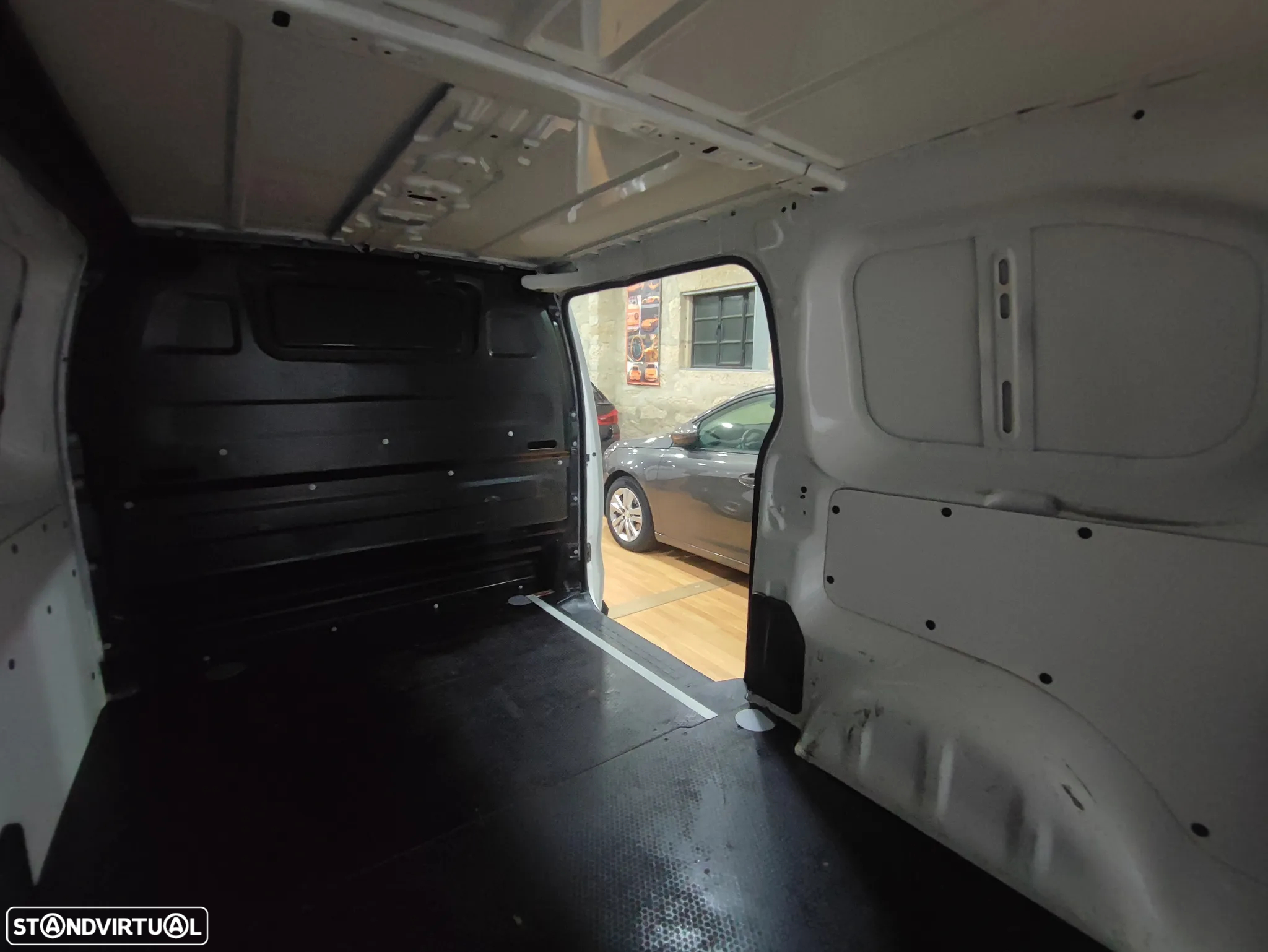 Peugeot EXPERT VAN L1H1 2.0 BLUEHDi 122CV - 3 LUG - 8