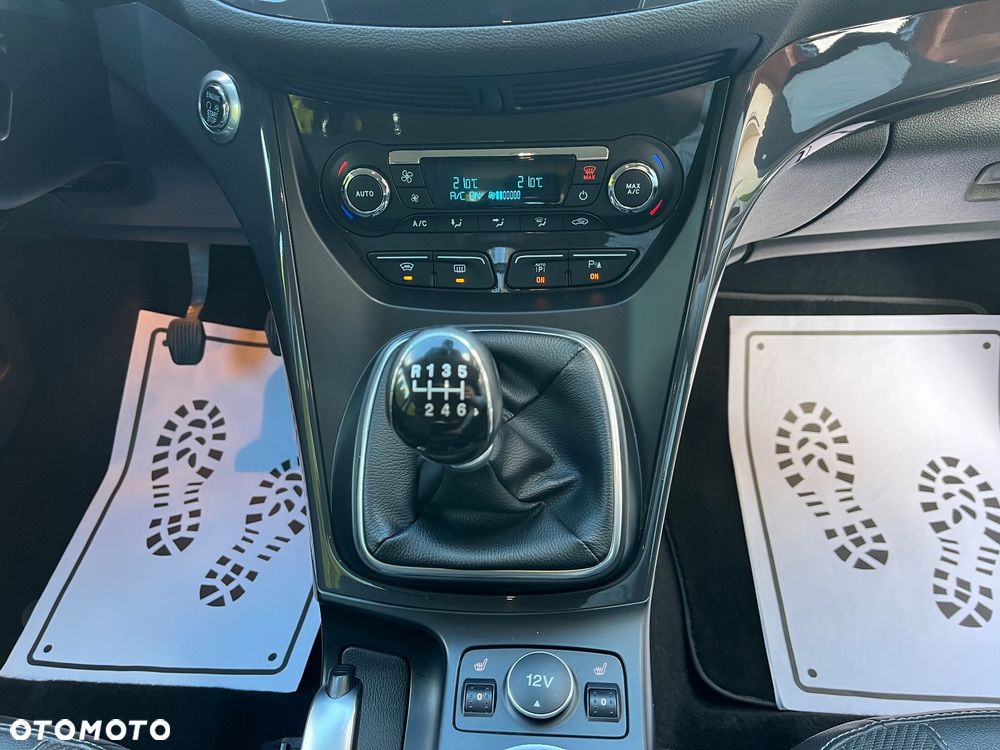 Ford Kuga - 21