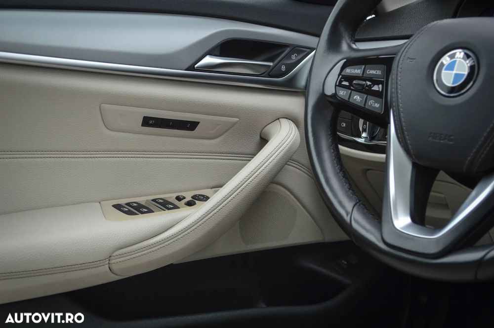 BMW Seria 5 520d Aut. Luxury Line - 38