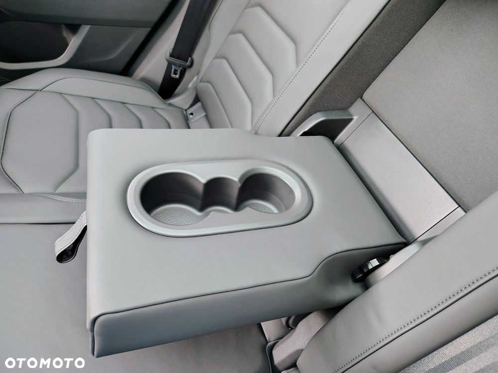 Volkswagen Touareg - 32