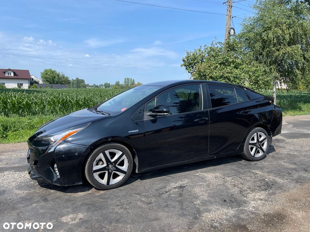 Toyota Prius Hybrid - 25