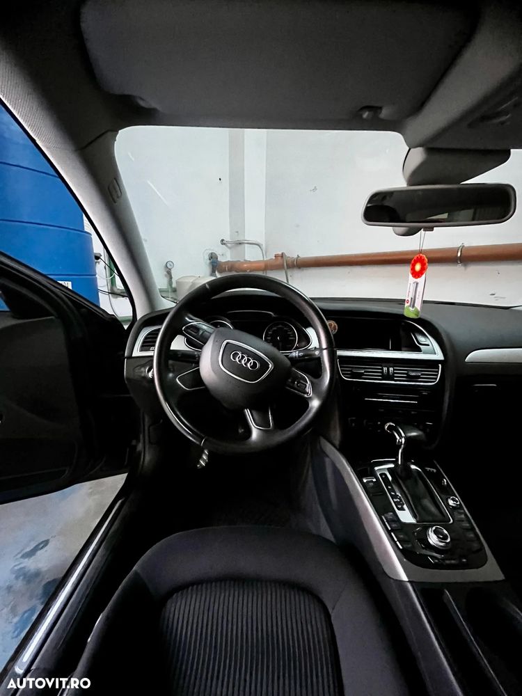 Audi A4 2.0 TDI quattro Stronic - 24