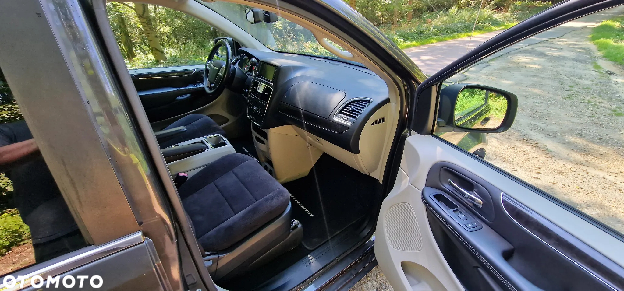 Chrysler Town & Country 3.6 Touring - 8