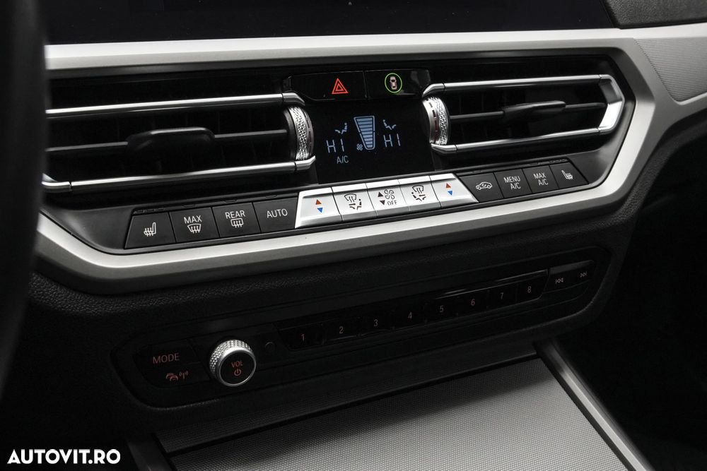 BMW Seria 3 320i AT - 23