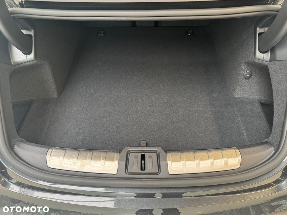 Porsche Taycan 105kWh Performance Plus - 31
