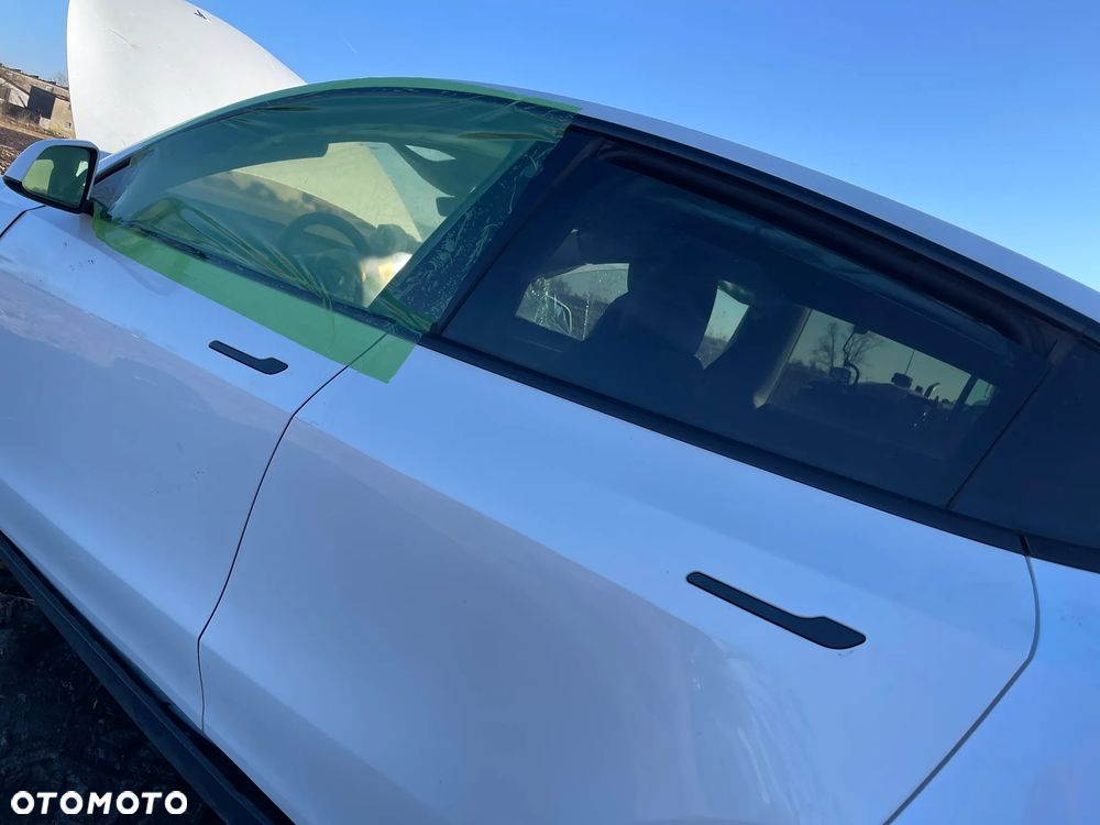 Tesla Model Y Standard - 27