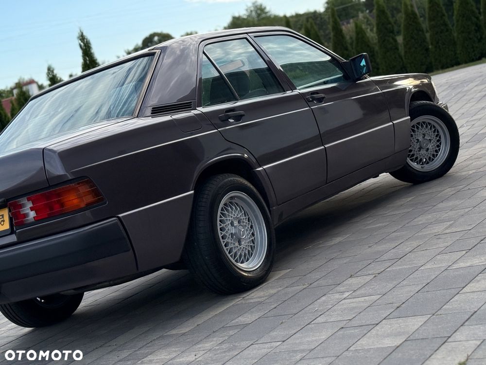 Mercedes-Benz W201 (190) - 16