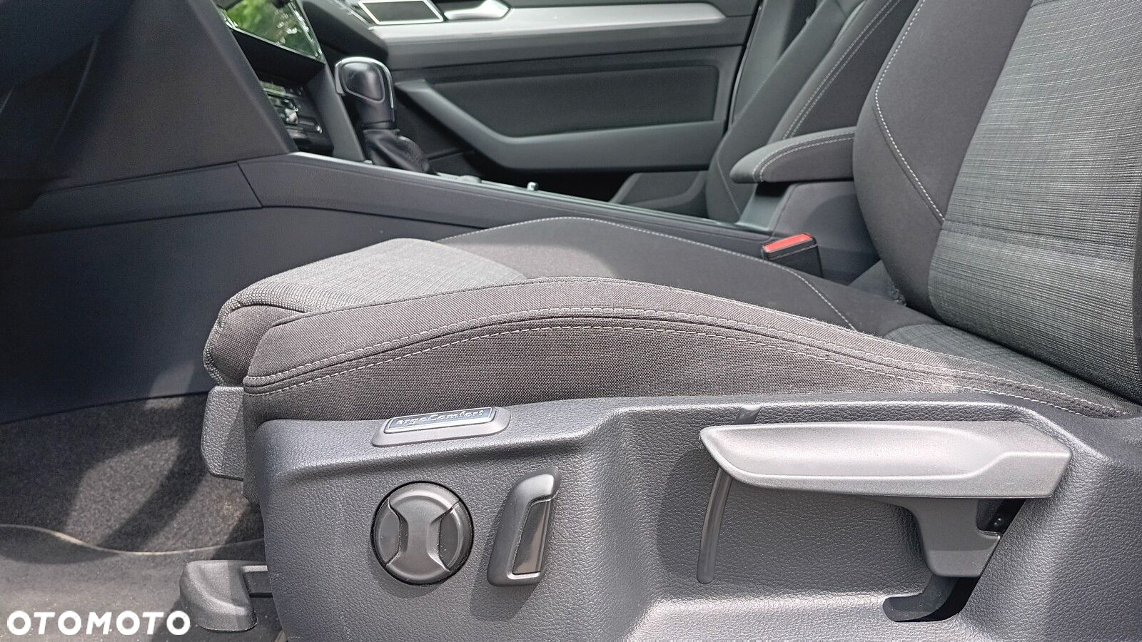 Volkswagen Passat 2.0 TSI Business DSG - 14