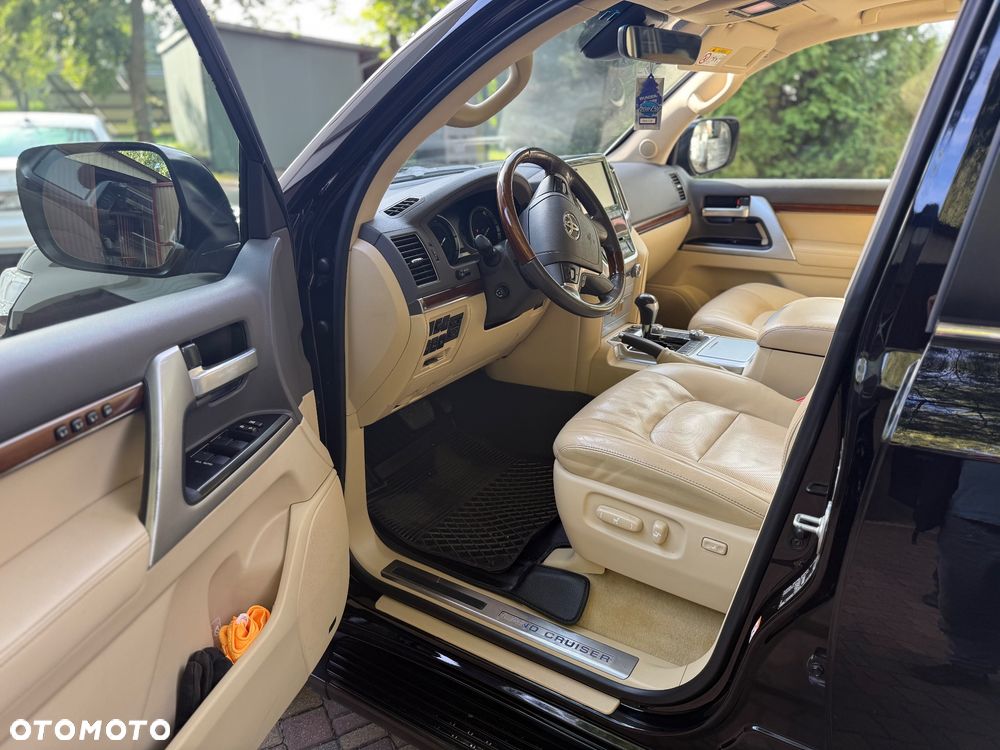 Toyota Land Cruiser LC 4.6 Limited 7os - 8