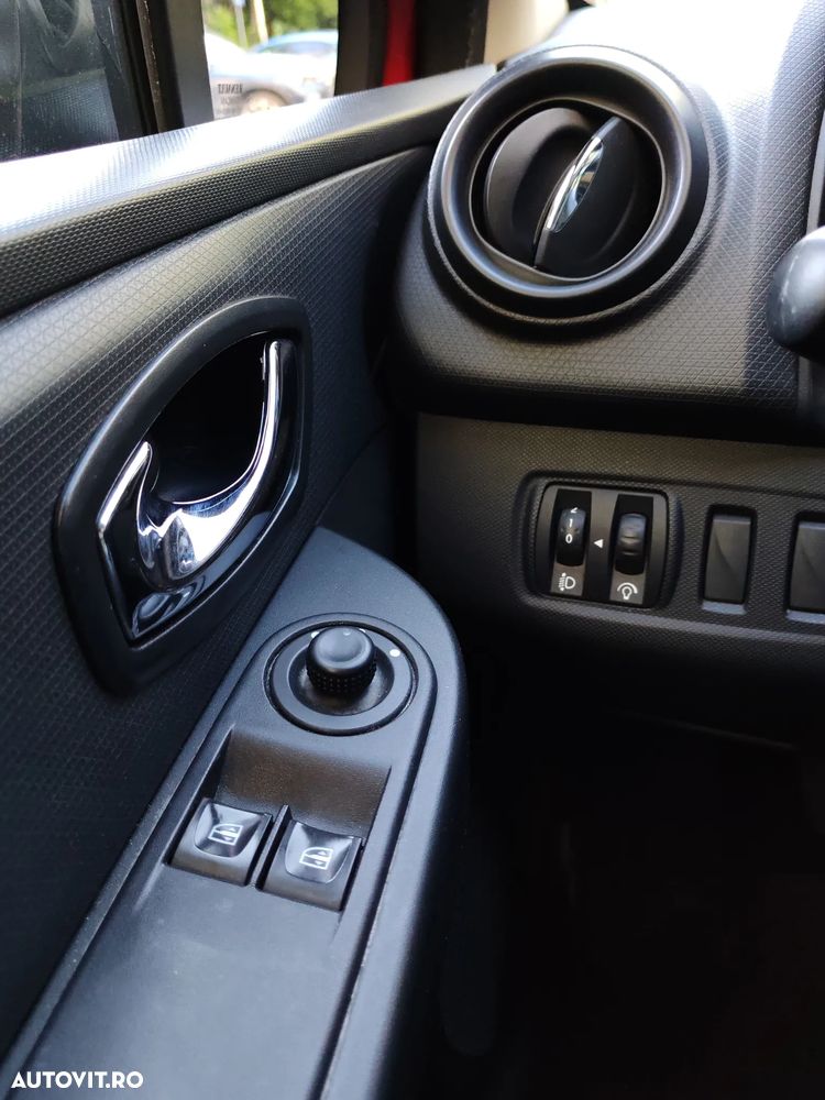 Renault Clio 1.2 16V 75 Collection - 9