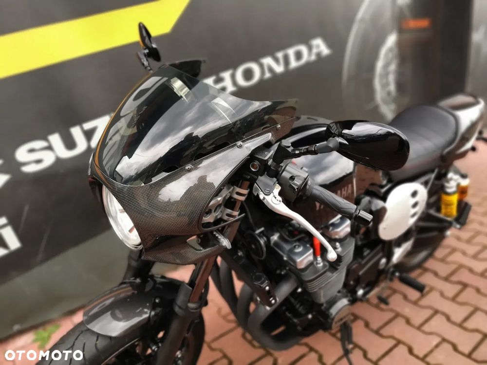 Yamaha XJR - 14