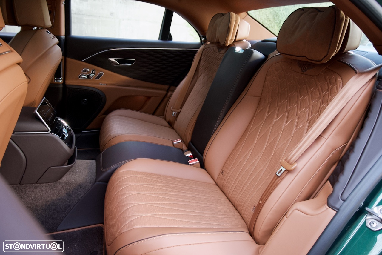 Bentley Flying Spur Hybrid - 25