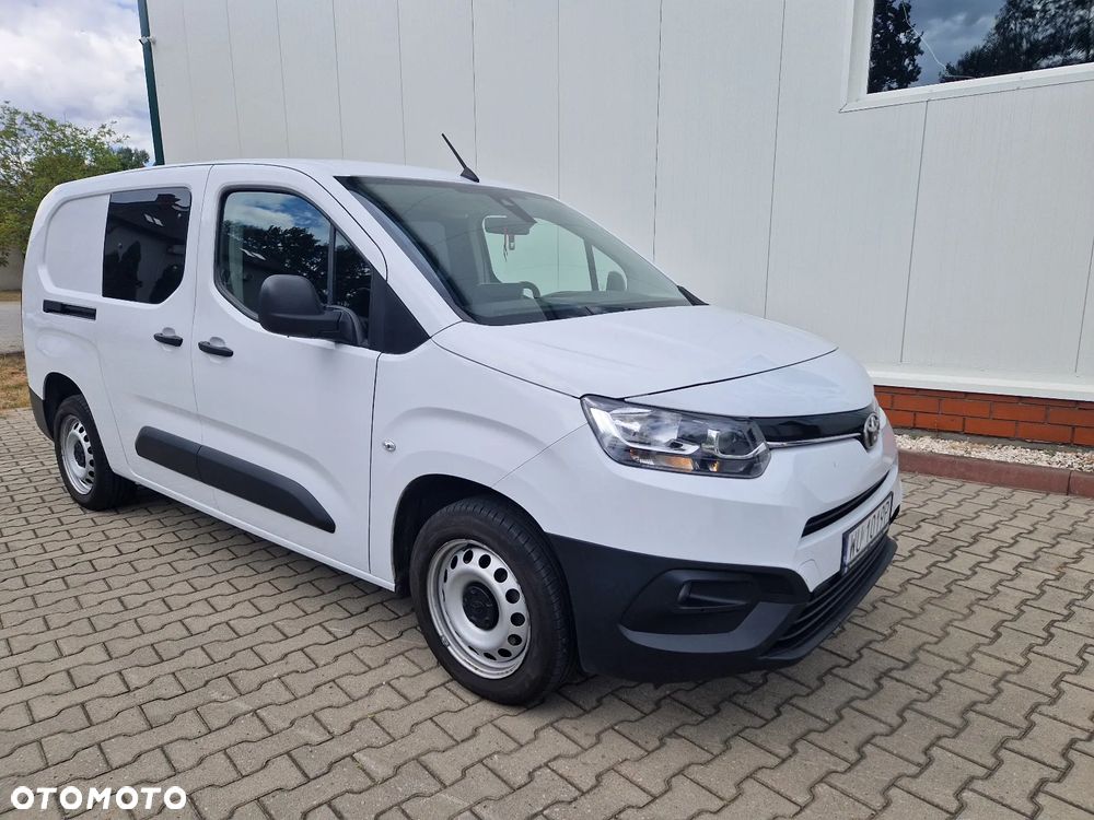 Toyota ProAce Kombi 1.5 D-4D Medium 2,6t - 11