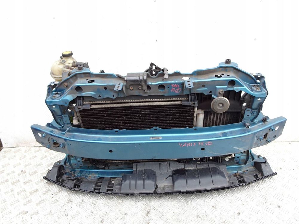 pas przedni chłodnice kpl. toyota yaris iii 1.4 d4d - 2