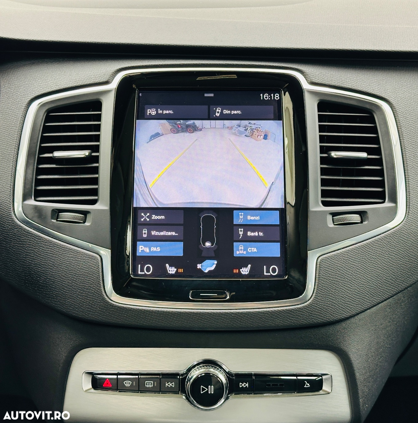 Volvo XC 90 D5 AWD Geartronic Momentum - 26
