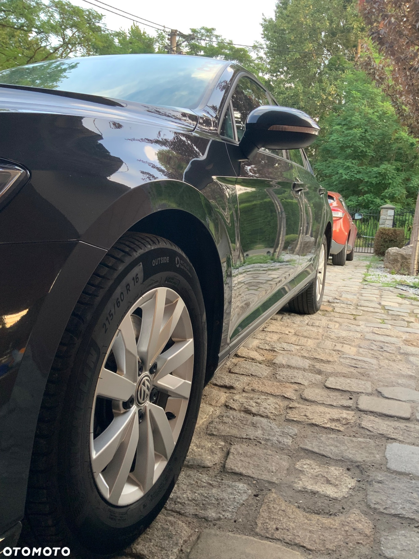 Volkswagen Passat 2.0 TDI BMT Trendline - 16