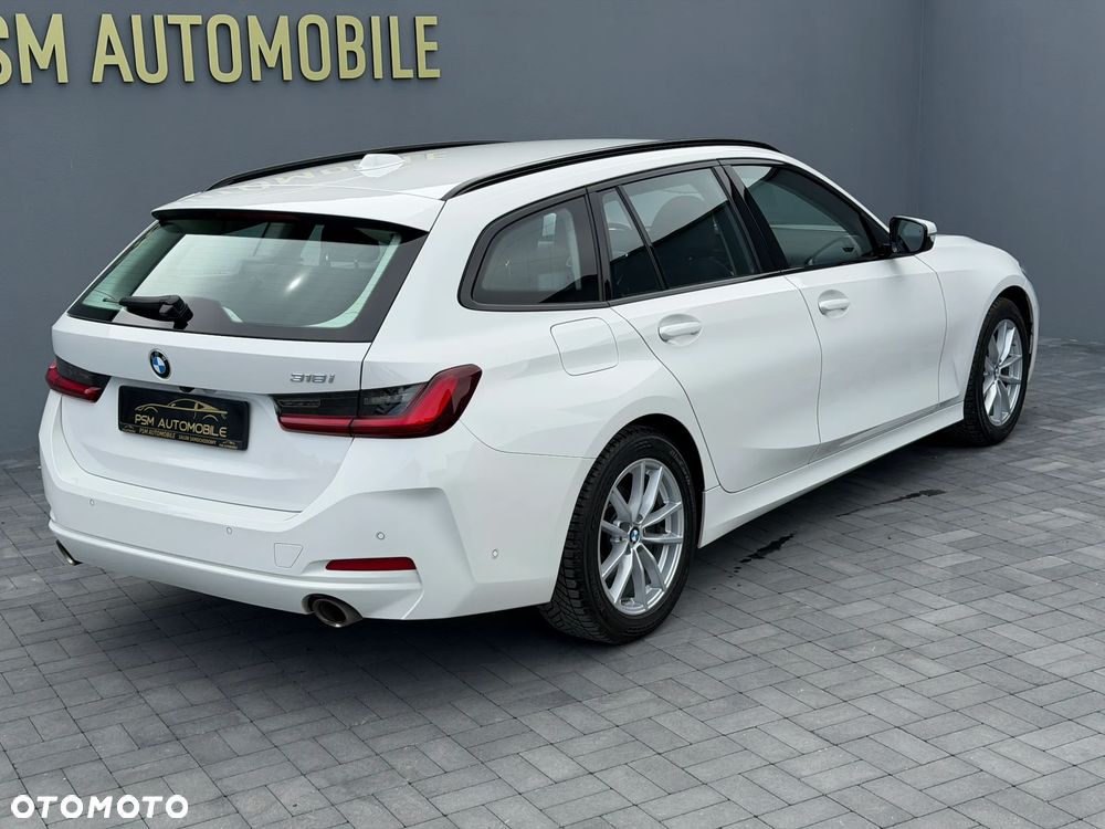 BMW Seria 3 318i M Sport - 11