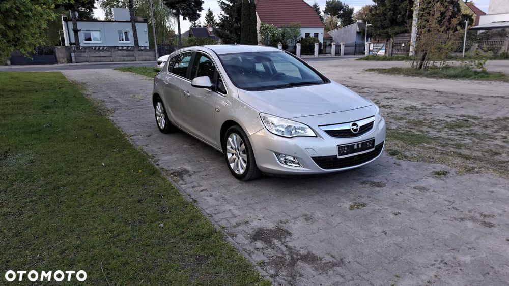 Opel Astra 1.6 Exklusiv - 2
