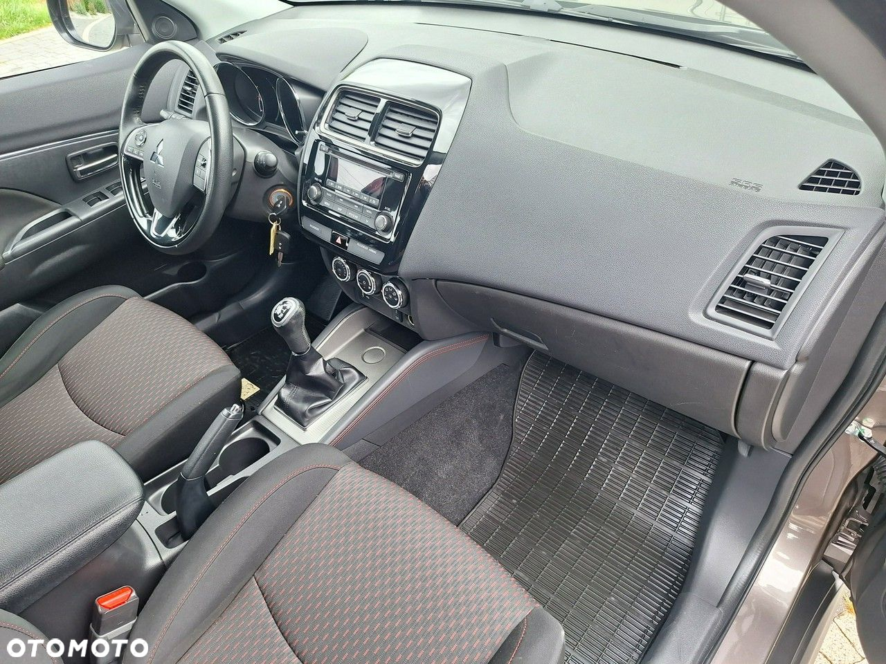 Mitsubishi ASX - 12