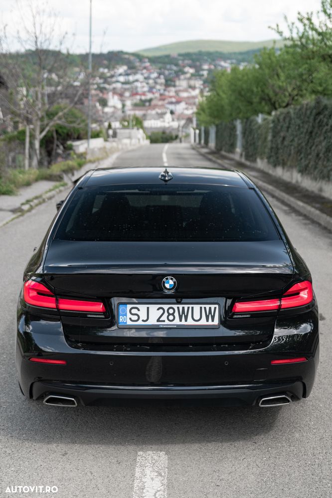 BMW Seria 5 530i xDrive AT MHEV - 40
