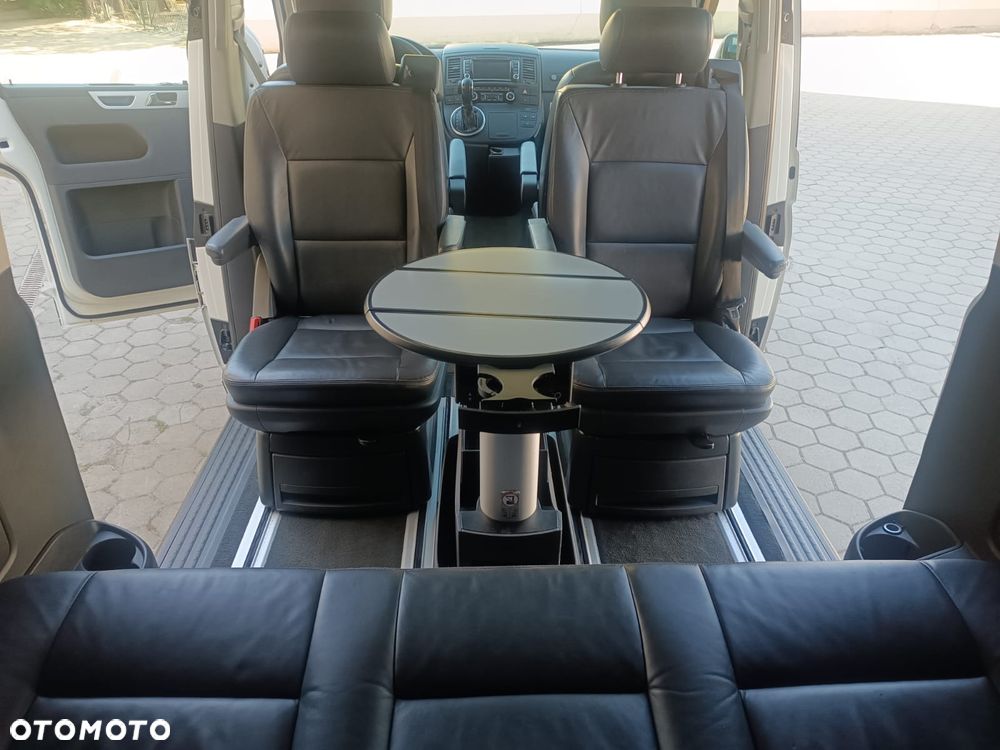 Volkswagen Multivan - 18