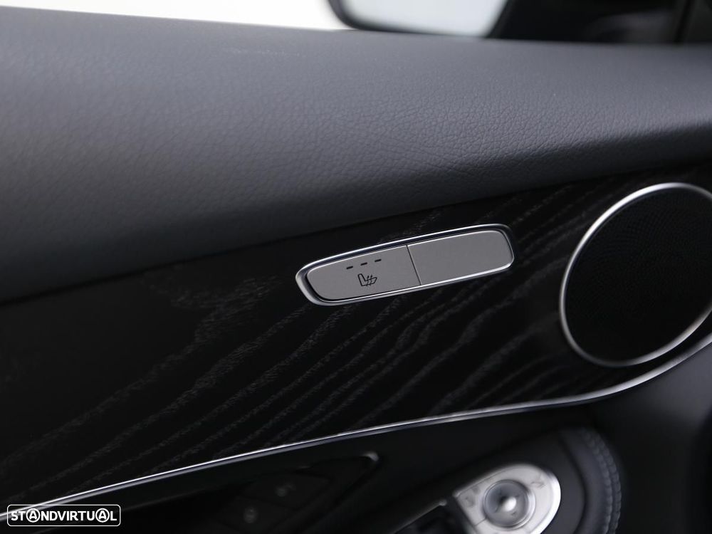 Mercedes-Benz GLC 300 de 4Matic 9G-TRONIC — fotografia 17
