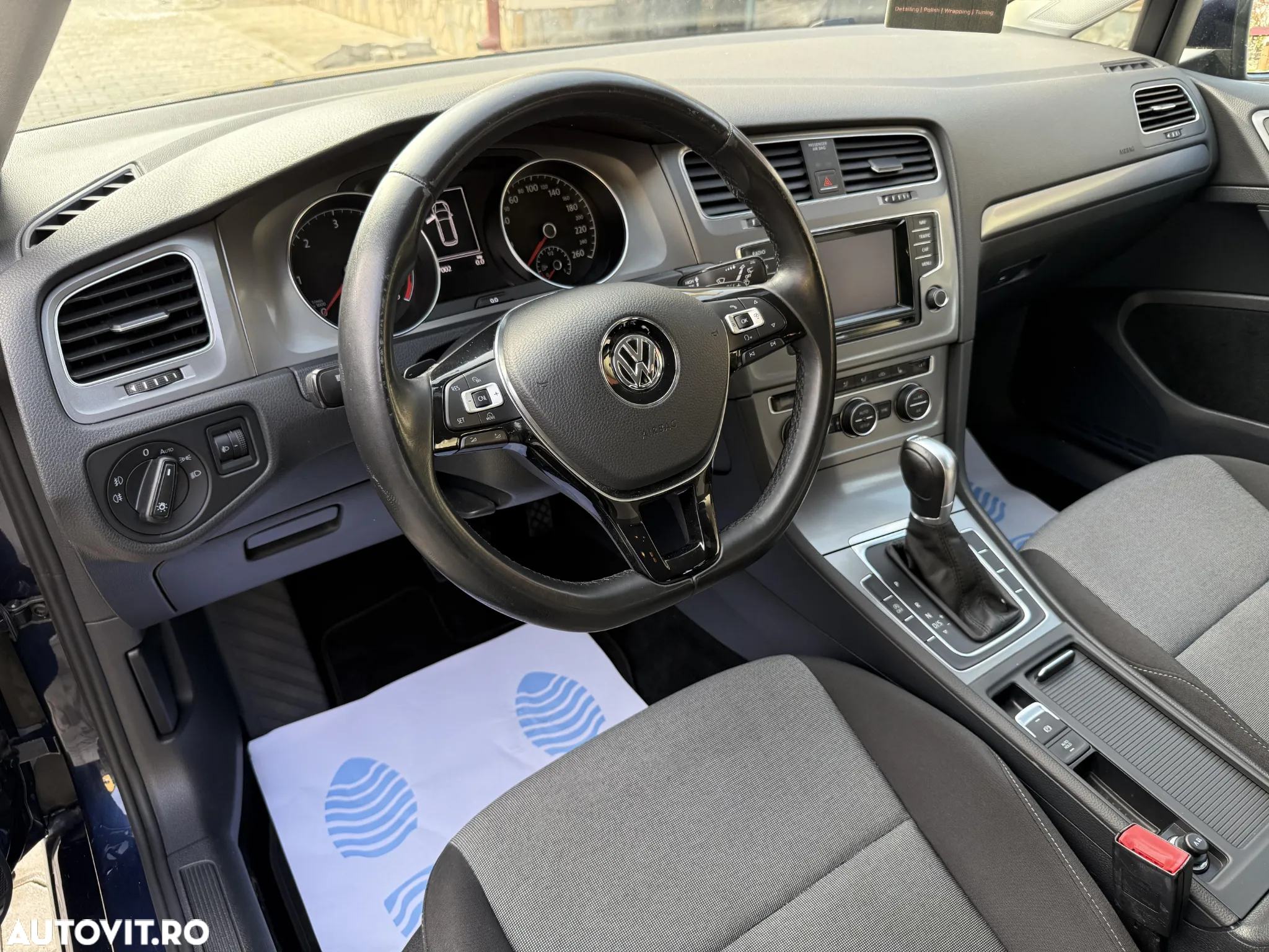 Volkswagen Golf 1.6 TDI DPF DSG BlueMotion Technology Trendline - 7